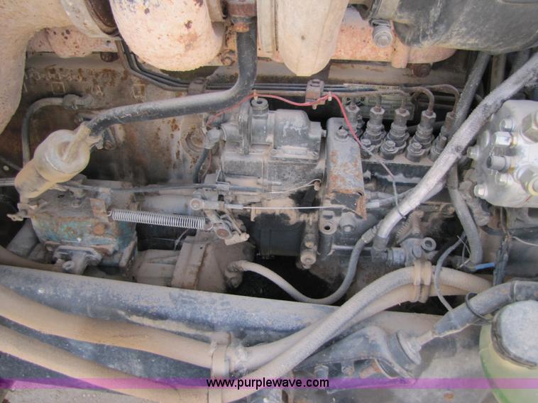 image for item 3537 1991 Mack CH613 semi truck