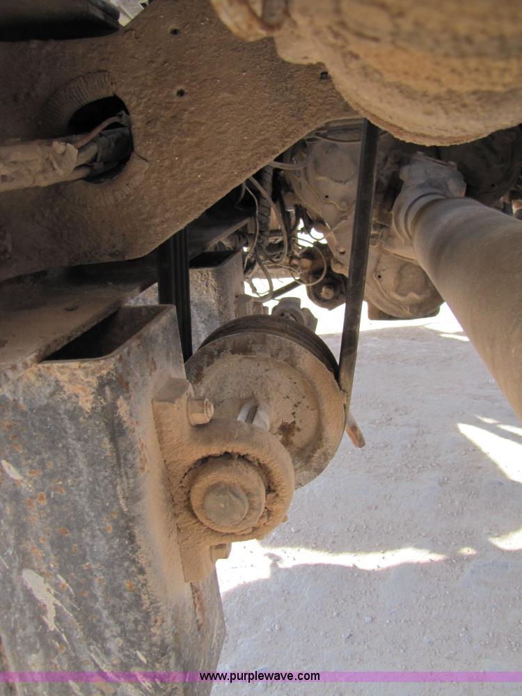 image for item 3537 1991 Mack CH613 semi truck