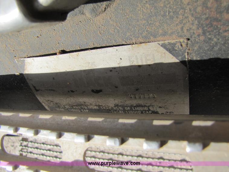 image for item 3537 1991 Mack CH613 semi truck