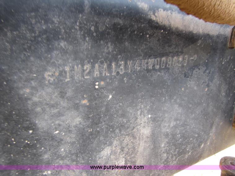 image for item 3537 1991 Mack CH613 semi truck