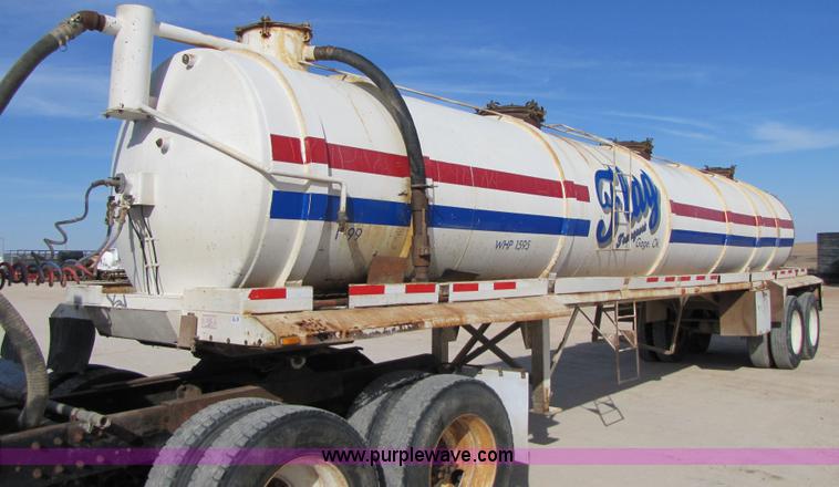 image for item 3538 1996 Shopbuilt 150 barrel vacuum trailer