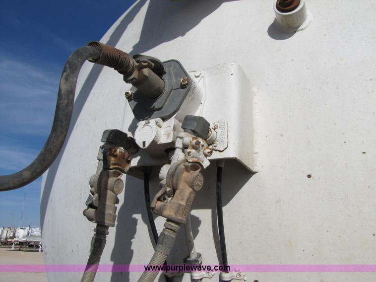 image for item 3538 1996 Shopbuilt 150 barrel vacuum trailer