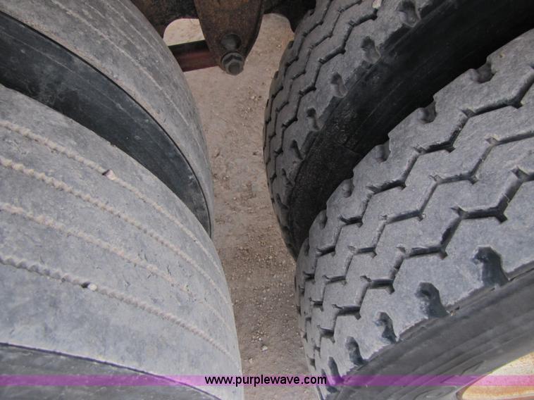 image for item 3538 1996 Shopbuilt 150 barrel vacuum trailer