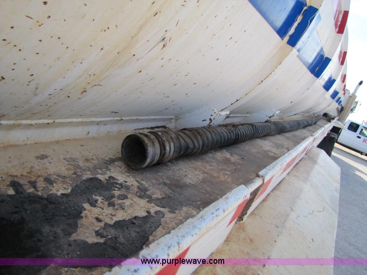 image for item 3538 1996 Shopbuilt 150 barrel vacuum trailer