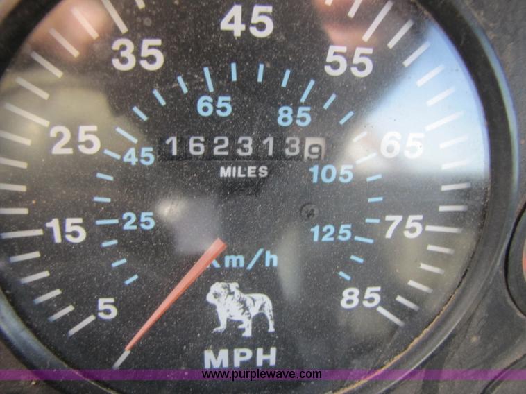 image for item 3539 1991 Mack CH613 semi truck