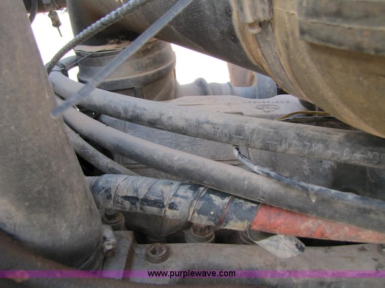 image for item 3539 1991 Mack CH613 semi truck