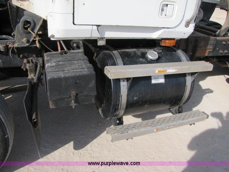 image for item 3539 1991 Mack CH613 semi truck