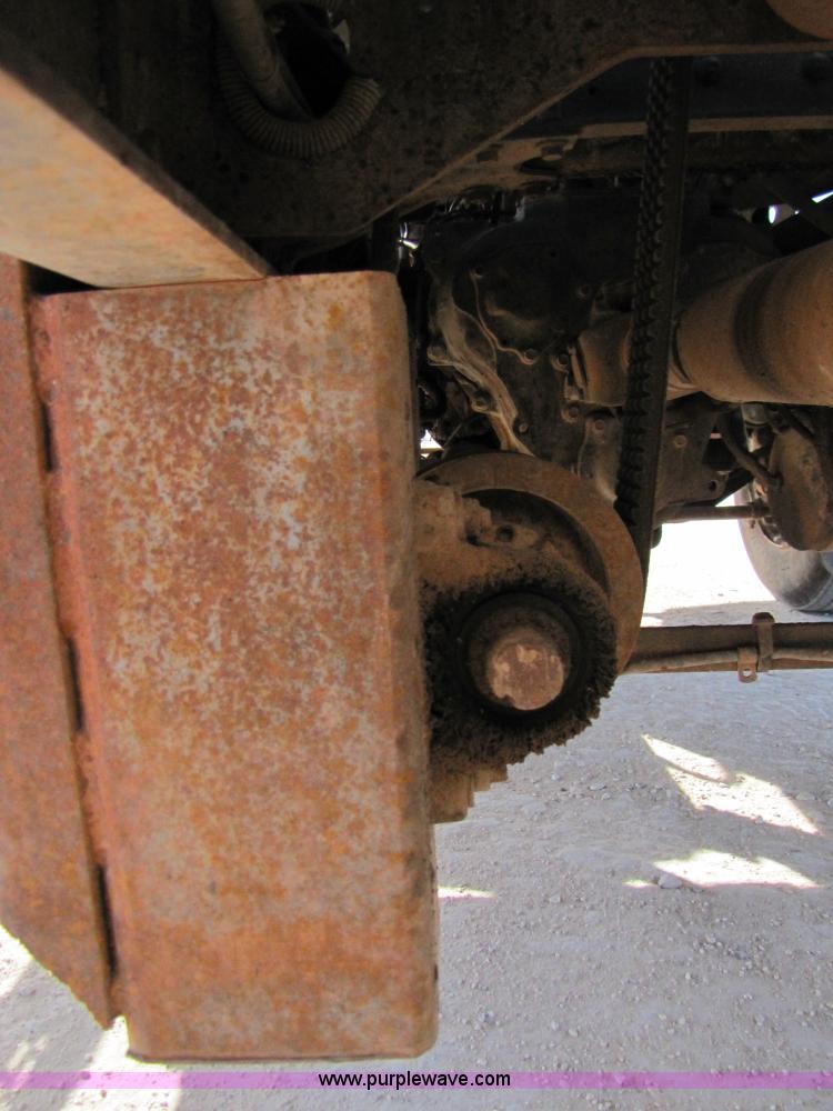 image for item 3539 1991 Mack CH613 semi truck