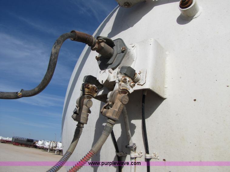 image for item 3539 1991 Mack CH613 semi truck