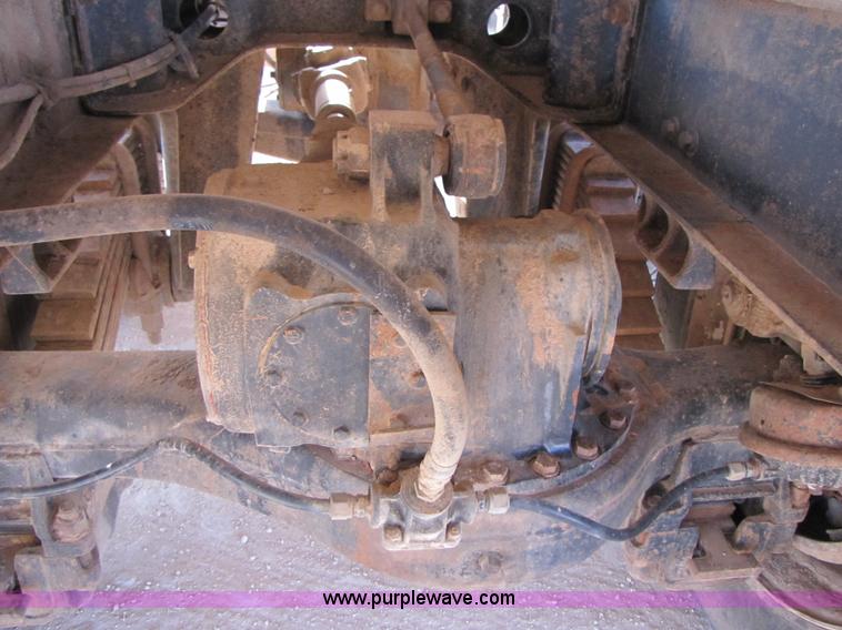 image for item 3539 1991 Mack CH613 semi truck