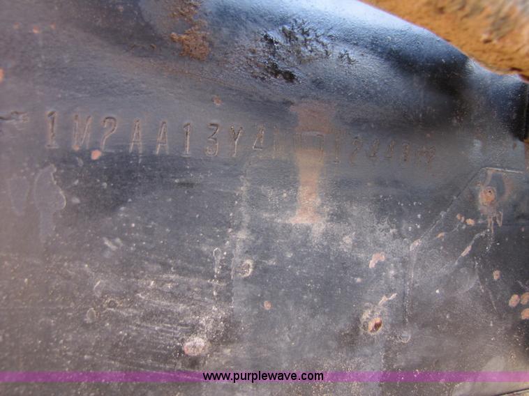 image for item 3539 1991 Mack CH613 semi truck