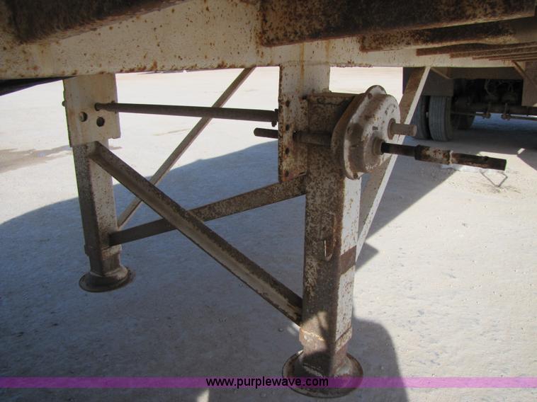 image for item 3540 1981 Tradeway 150 barrel vacuum trailer