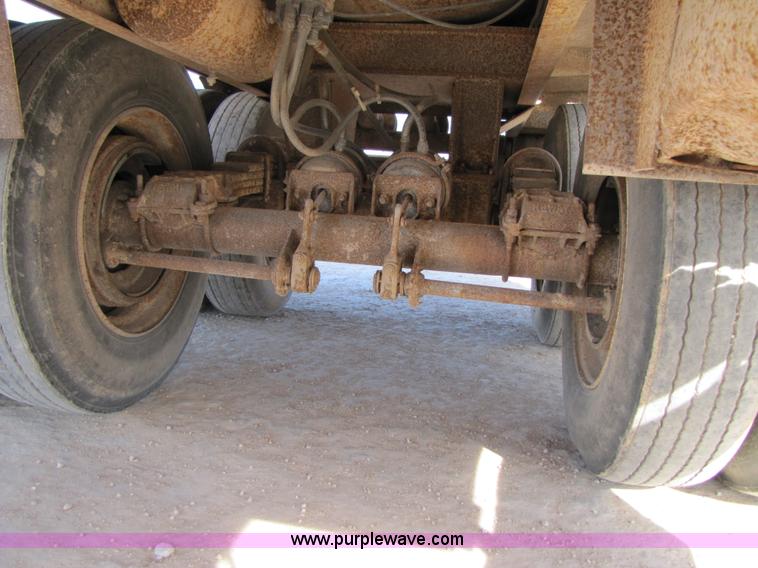 image for item 3540 1981 Tradeway 150 barrel vacuum trailer