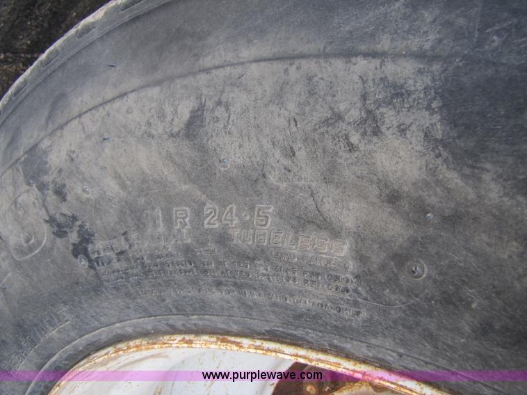 image for item 3540 1981 Tradeway 150 barrel vacuum trailer