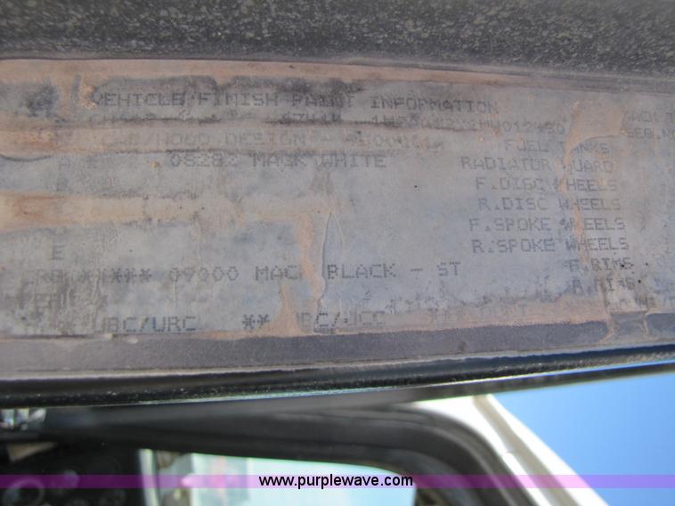 image for item 3541 1991 Mack CH613 semi truck