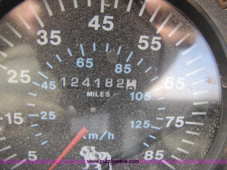 image for item 3541 1991 Mack CH613 semi truck