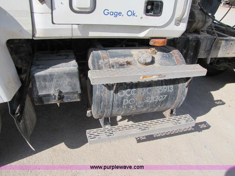 image for item 3541 1991 Mack CH613 semi truck