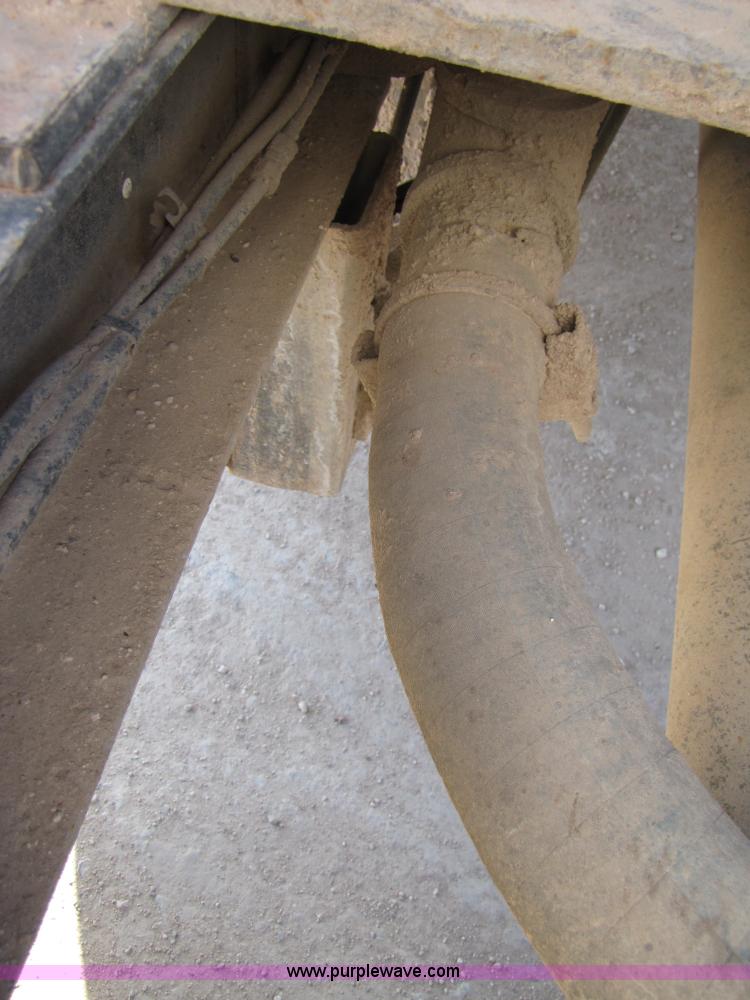 image for item 3541 1991 Mack CH613 semi truck