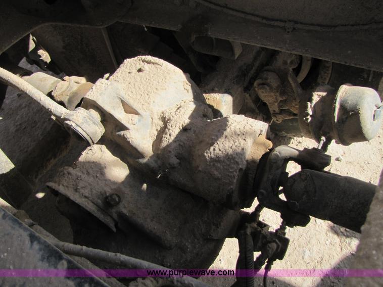 image for item 3541 1991 Mack CH613 semi truck