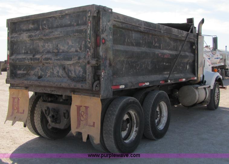 image for item 3542 1996 Kenworth T800 dump truck