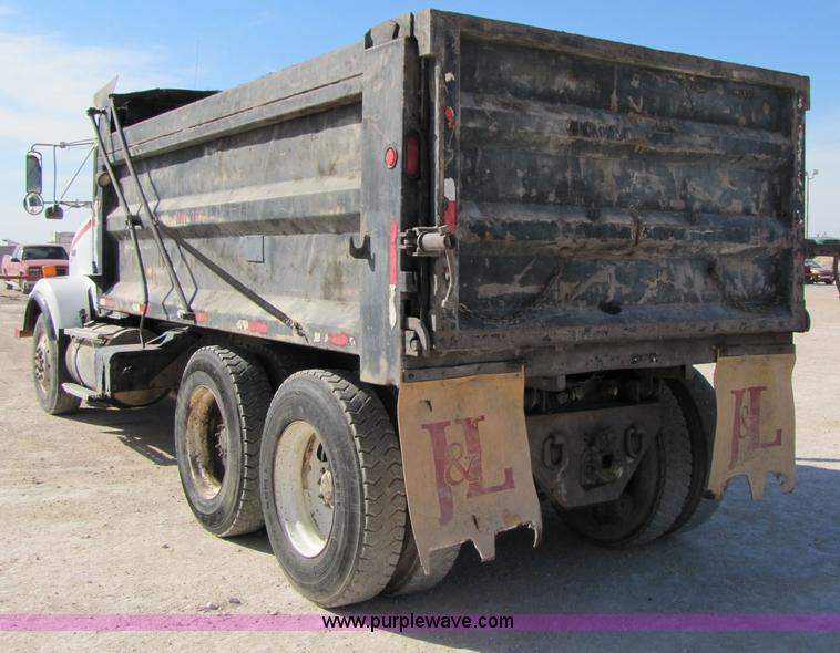 image for item 3542 1996 Kenworth T800 dump truck