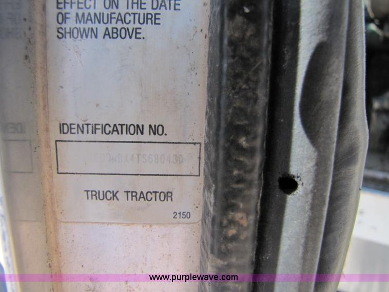 image for item 3542 1996 Kenworth T800 dump truck