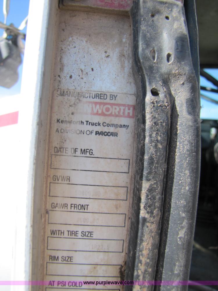 image for item 3542 1996 Kenworth T800 dump truck