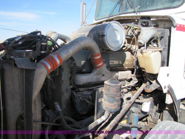 image for item 3542 1996 Kenworth T800 dump truck