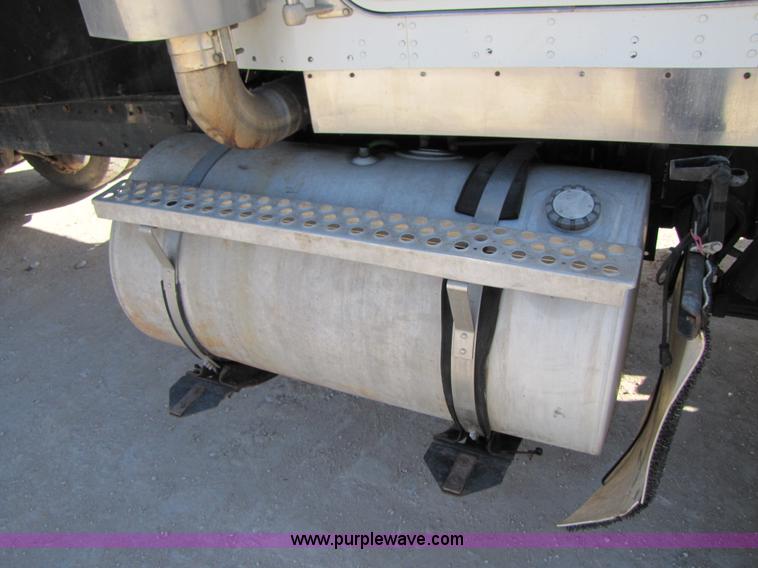 image for item 3542 1996 Kenworth T800 dump truck