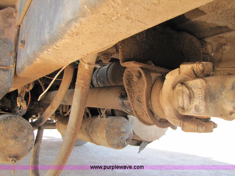 image for item 3542 1996 Kenworth T800 dump truck