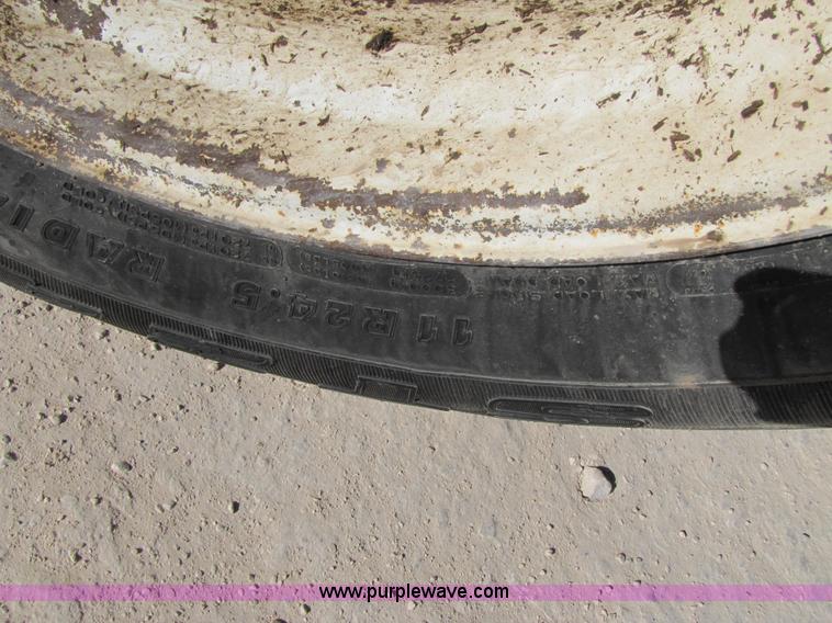 image for item 3542 1996 Kenworth T800 dump truck