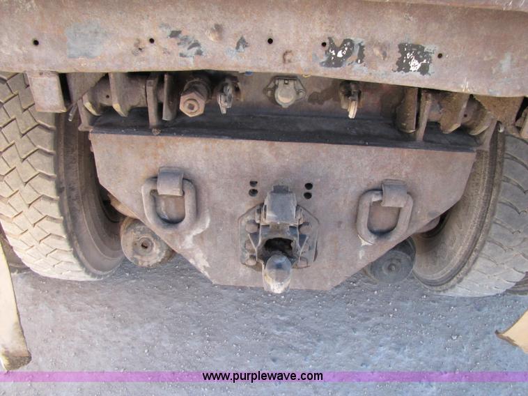 image for item 3542 1996 Kenworth T800 dump truck