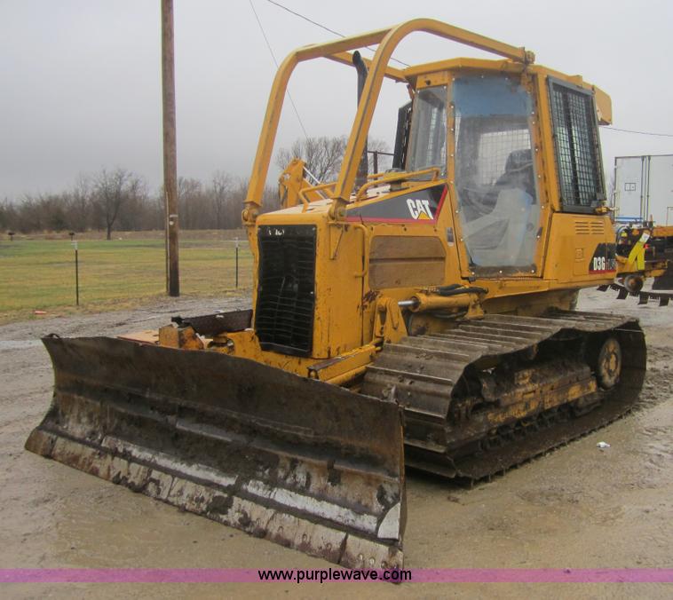 image for item 3696 2003 Caterpillar D3G LGP dozer