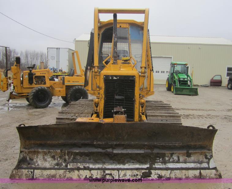 image for item 3696 2003 Caterpillar D3G LGP dozer