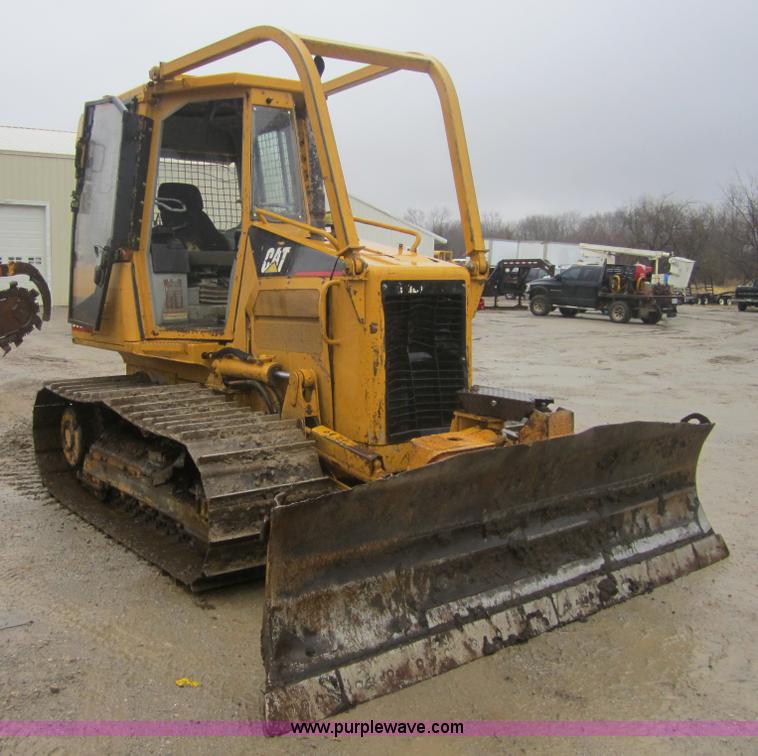 image for item 3696 2003 Caterpillar D3G LGP dozer