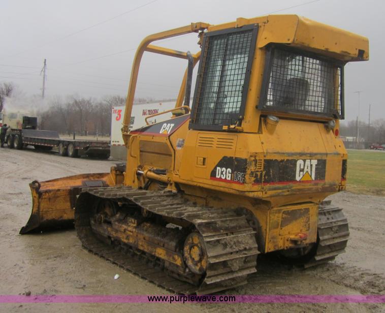image for item 3696 2003 Caterpillar D3G LGP dozer