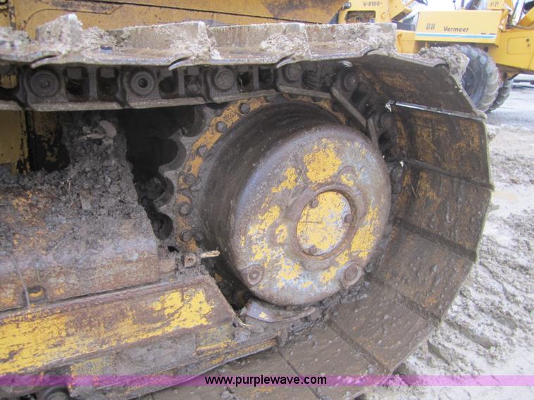 image for item 3696 2003 Caterpillar D3G LGP dozer