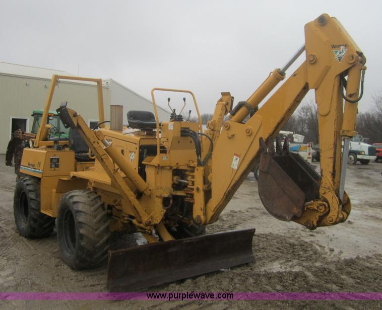 image for item 3697 Vermeer V-8100 trencher