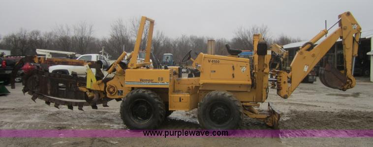 image for item 3697 Vermeer V-8100 trencher