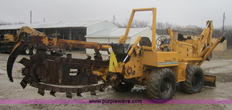 image for item 3697 Vermeer V-8100 trencher