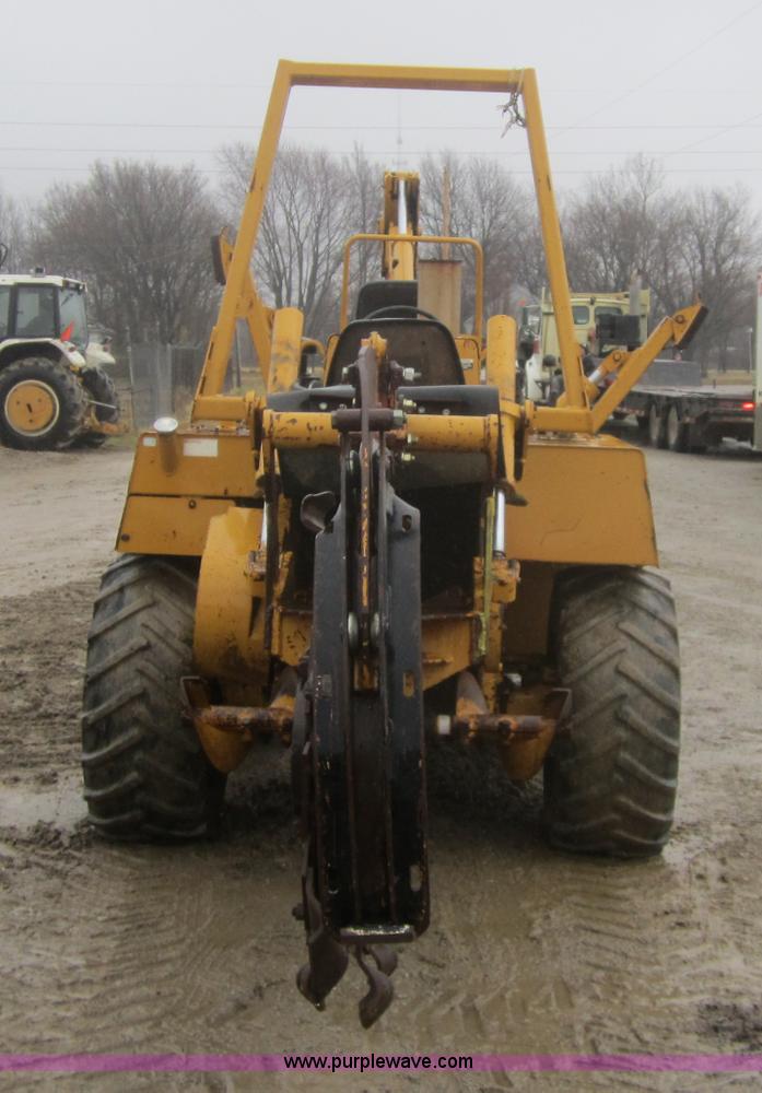 image for item 3697 Vermeer V-8100 trencher