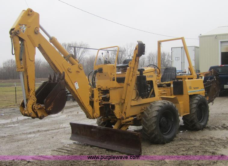 image for item 3697 Vermeer V-8100 trencher
