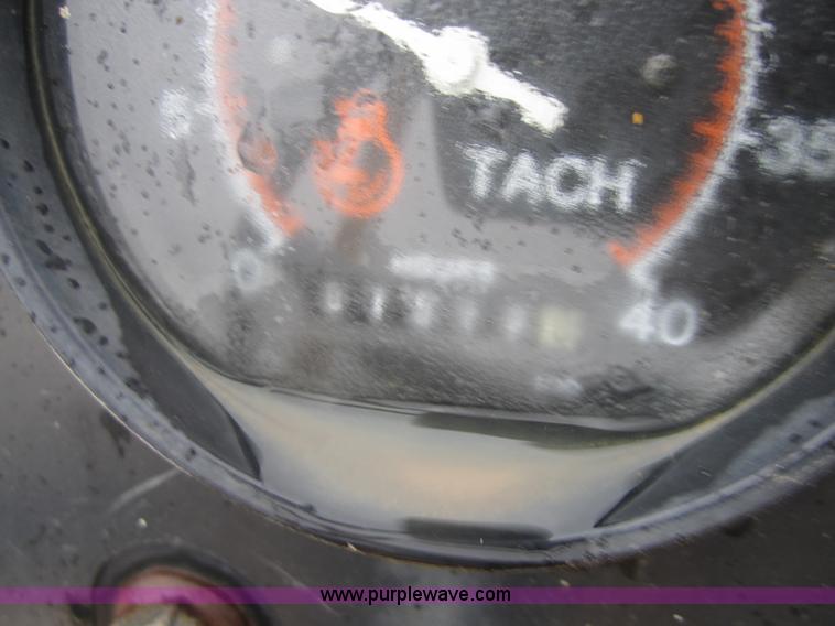 image for item 3697 Vermeer V-8100 trencher