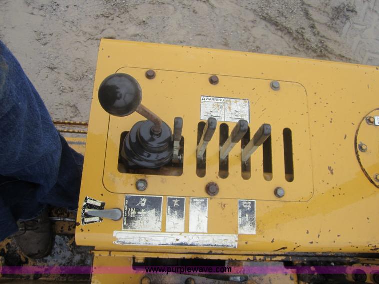 image for item 3697 Vermeer V-8100 trencher