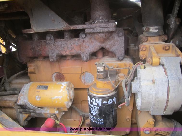 image for item 3697 Vermeer V-8100 trencher