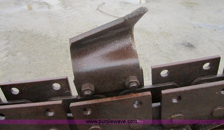 image for item 3697 Vermeer V-8100 trencher