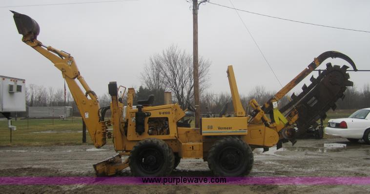 image for item 3697 Vermeer V-8100 trencher