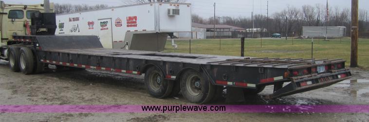 image for item 3700 1986 Trail-Eze 40' equipment trailer