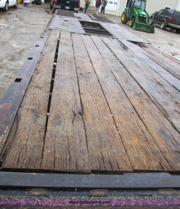 image for item 3700 1986 Trail-Eze 40' equipment trailer