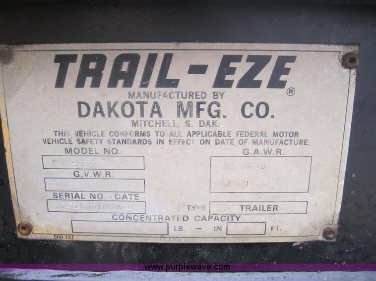 image for item 3700 1986 Trail-Eze 40' equipment trailer